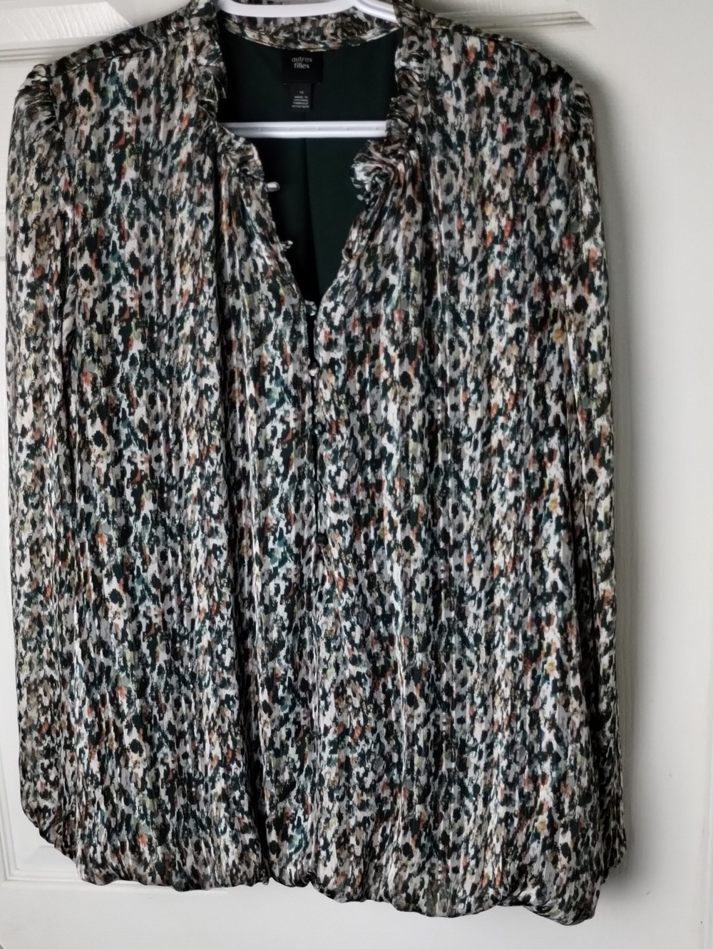 Autres Filles Pleated Leopard Abstract Floral Blouse Long Sleeve Mock Neck. 1X